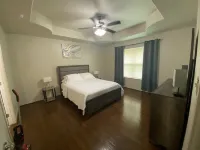 Charming 3-Bedroom Retreat in Prime Neighborhood SPI /SPACE X