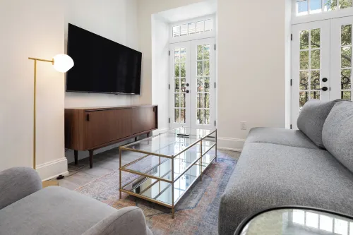 Sosuite at French Quarters - Rittenhouse Square - balcony