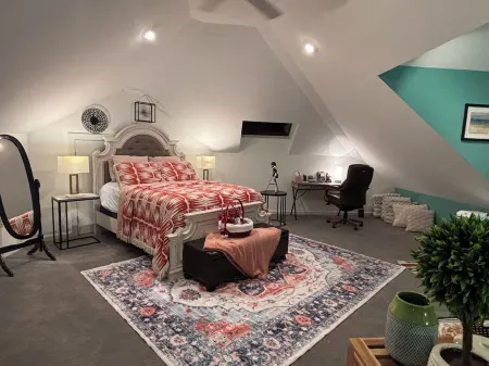 Book Your Room and Enjoy the Backyard Amenities Including Pool, Gazebo and Ponds