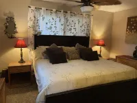 Oceanfront, Luxurious Bed & Bedding, Air Conditioned, fast WiFi!