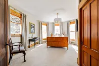 Stratton Creek Inn Hotels in Newfield