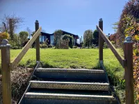 라우워스미어에 직접 접근할 수 있는 겨울 정원이 있는 6인용 하우스 마리케 Anjum 호텔