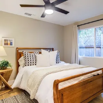 Folsom Old Town Escape II - King Bed, A/C, Laundry, Trails, Walk to Sutter St