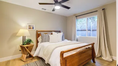 Folsom Old Town Escape II - King Bed, A/C, Laundry, Trails, Walk to Sutter St