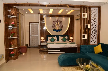 Hotel Buddha International Отели рядом с достопримечательностью «Prem Watika»