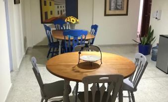 Botanic Garden Hostal