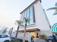 Mariton Hotel - parking