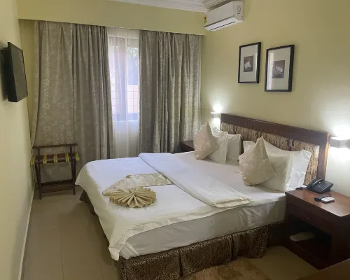 Hotel Marjorie `Y` Hotels in Tema