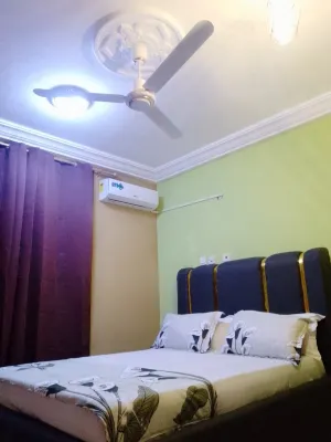 Shark's guest house فنادق في Abura Asebu Kwamankese