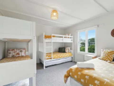 Little Darlin' The Shack Hotels in Port Arthur