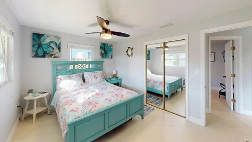 Escape to Paradise: Cozy Poolside Retreat in Bonita Beach