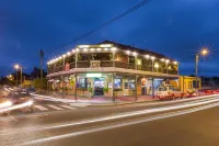 Boulevard on Beaumont Hotels near Merewether Beach
