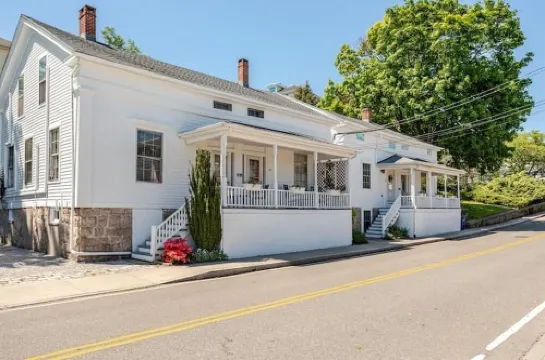 Unbeatable Downtown Mystic Location