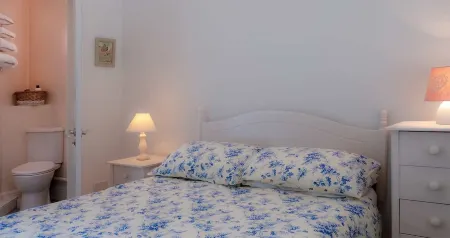 A Little Gem – Cosy 2 bed house close to the beach