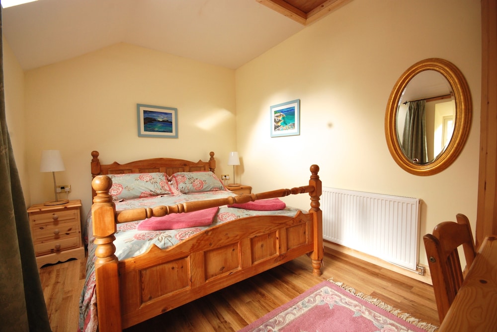 Honeysuckle Cottage, perfect rural retreat, lots of activities from house Hotels in Taynuilt