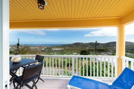 Annas Retreat- Home Away From Home Отели в г. Тату