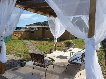 Cozy retreat pool access super close to the Town. Entire home available to you!