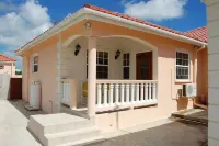 1 BEDROOM  APARTMENT Plover Court Apartments