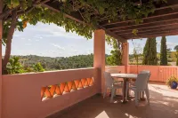 Beautiful, spacious villa with solar pool & games room