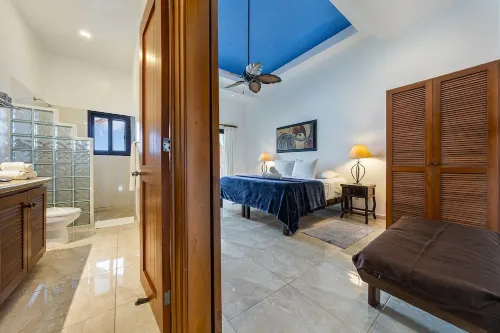 Oceanside Villa "Veracruz" with a/c pool in centro       5 min stroll to beach