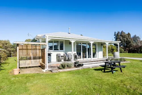 Luxury Accomodation on  26Rows Vineyard.