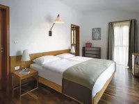 LUXURY: VILLA on the SEA, POOL & BEACH BIKE & KAYAK & PRESENT Hôtels à proximité de : Église et monastère bénédictin