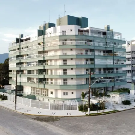 Comfortable 3 suites, air conditioning, Gourmet balcony, 200 meters from the sea