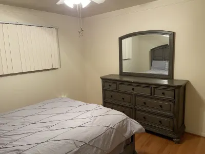private 6 Bedroom charming  2000 sq ft ranch 10-14 people