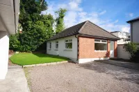 Ardree House, Garden Mews Apt. Only 3 Min Walk to Town Centre. Hotel di 