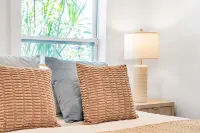 New Sweet Beach Nook Hot Tub Ocean Vibes