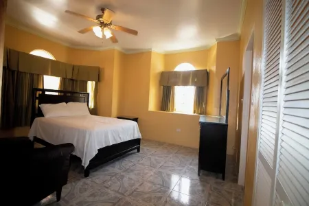 RVGH 10 bedrooms, 2 guest per room max, 120.00 per nite per room,  amazing views