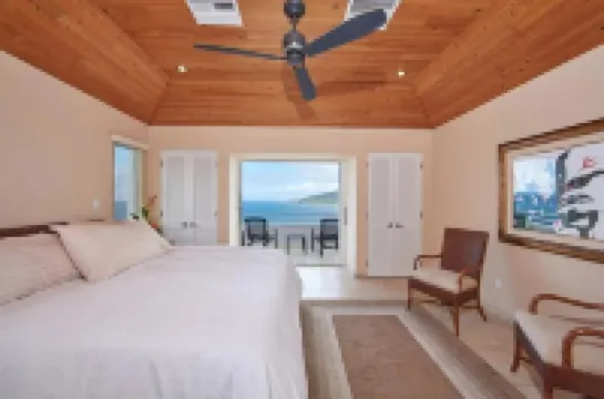 A Large, Modern Villa With Infinity Pool, Spa & Expansive Outdoor Living Space.