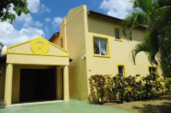 SUMMER SALE Stunning 3 Bed Child Friendly Villa, Private Pool. St James, Hotels in Prospect