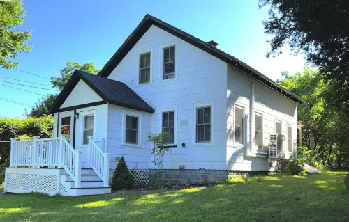 Oldest Town of Cape Cod In The Historic District Hotels in Sandwich