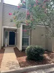 Clean & Comfy 3 BR 2 Bath Townhouse 4 Queen beds