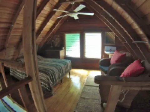 Private, beachfront house on 2.5 acres with fruit trees, owners nextdoor to help