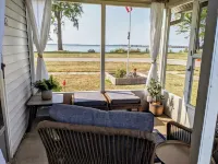 Waterfront home on the Sandusky Bay.  Nice fishing spot close to Cedar Point. Hotels in Margaretta Township