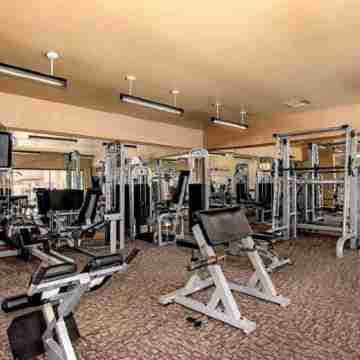 2 BR Loft in the heart of Old Town - Heated Pool/Sleeps 4 Fitness & Recreational Facilities