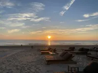 Fully equipped guest house, evening sun, towns and beaches nearby