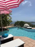 Spectacular View of St Thomas Harbor from both floors & Pool at Bettye’s Villa. - Huvilat
