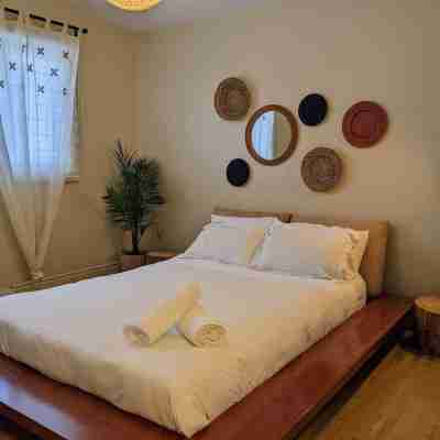 Spacious Convenient place, 10 min from Downtown Rooms