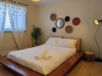 Spacious Convenient place, 10 min from Downtown Hotels in Brossard