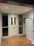 Centrally located full floor apartment 2 blocks to the beach newly renovated
