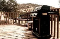 Awesome house & Kaweah River access and 5 miles to Sequoia Park