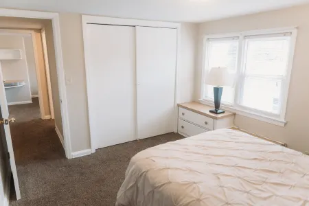 Walk to Pro Football Hall of Fame! 5 Bedroom