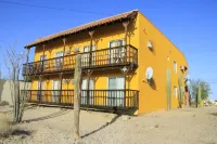 NEAR MARINA, BEACH & DOWNTOWN, SPACIOUS & BEAUTIFUL VIEWS 2 BR  CONDO 301