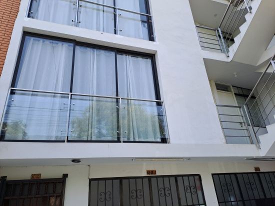 Modern and Spacious with A/C