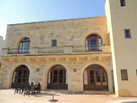 Beautifully Restored Farmhouse With Private Pool