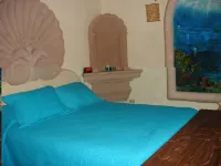 Beautiful Spanish Style Villa with Ocean View,100 steps from the Beach