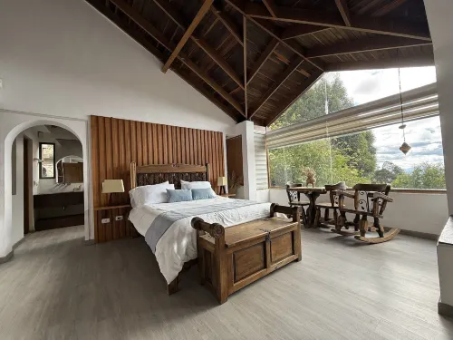 Monteluna Hotels in Saque